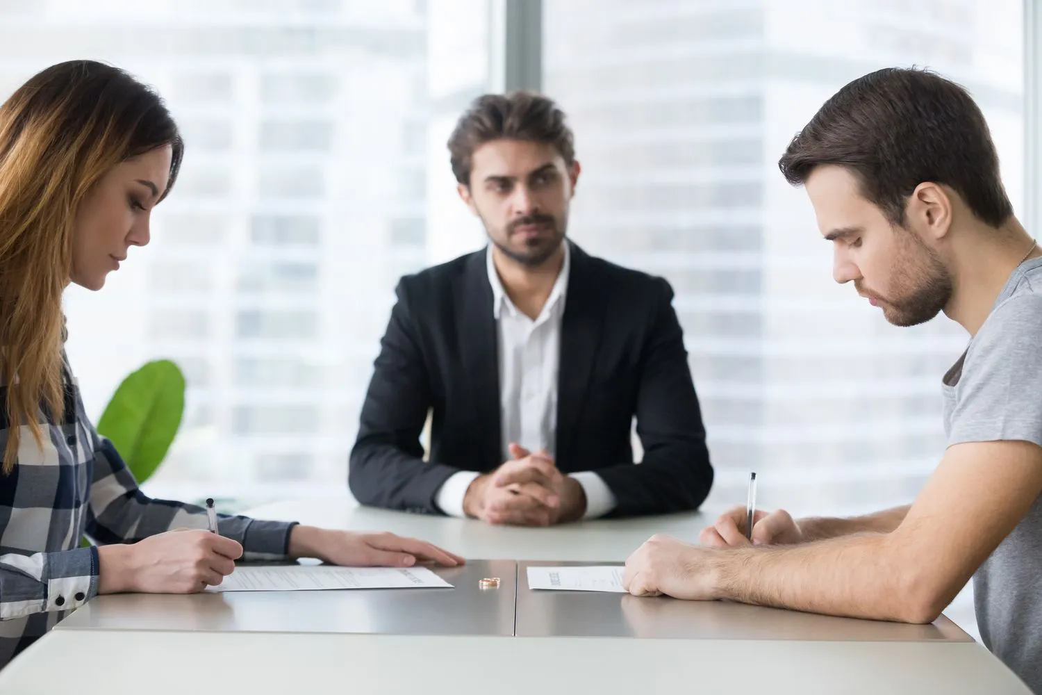 How EH Mediation Guides Couples Toward Fair and Balanced Outcomes Herefordshire
